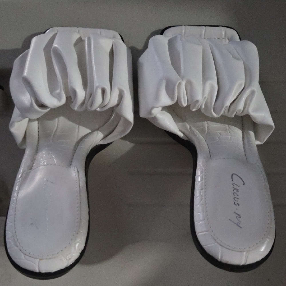 Circus by Sam Edelman Women's White Ruffle Sandals